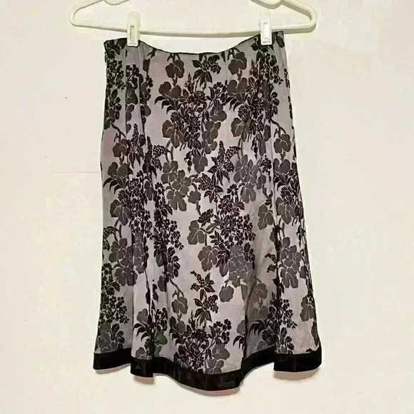 Ann Taylor Womens Skirt Gray Black Fit & Flare Floral Midi Formal Career Size 0P - Picture 2 of 6